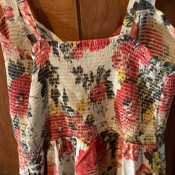 Adorable floral dress/shirt with pockets - Picture 6 of 14